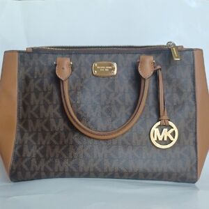 Michael Kors Signature Logo Tote
